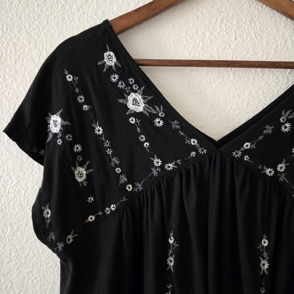 Lucky Brand Embroidery Top - Picture 3 of 7